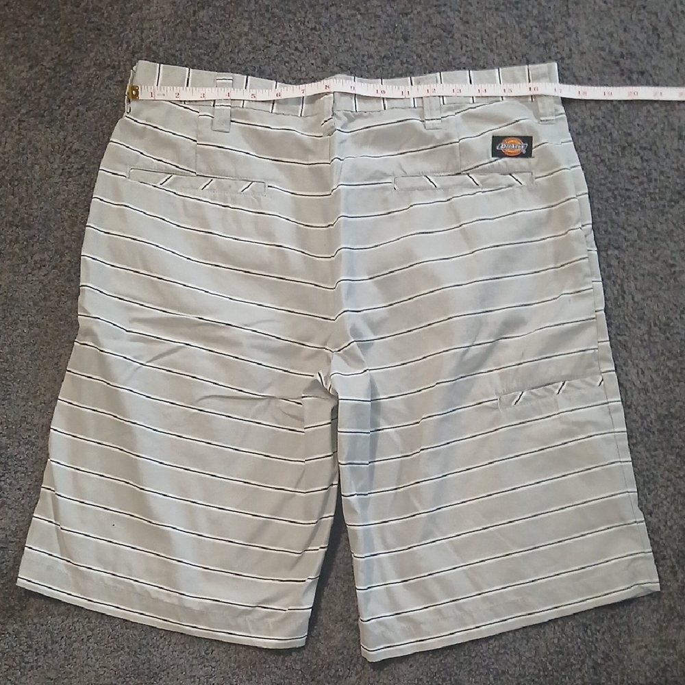 Dickies 34 Reg Men's Light Gray Striped Cargo Shorts